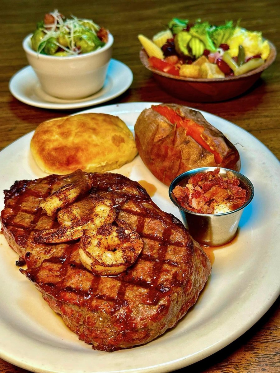 Nate’s Steakhouse in Ecru, MS – Eating Out With Jeff Jones